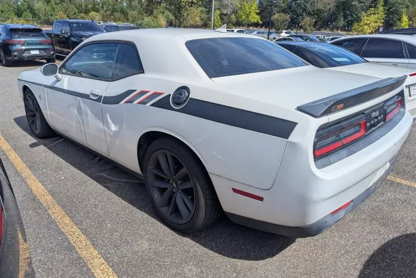2019 Dodge Challenger R/T Scat Pack photo 1
