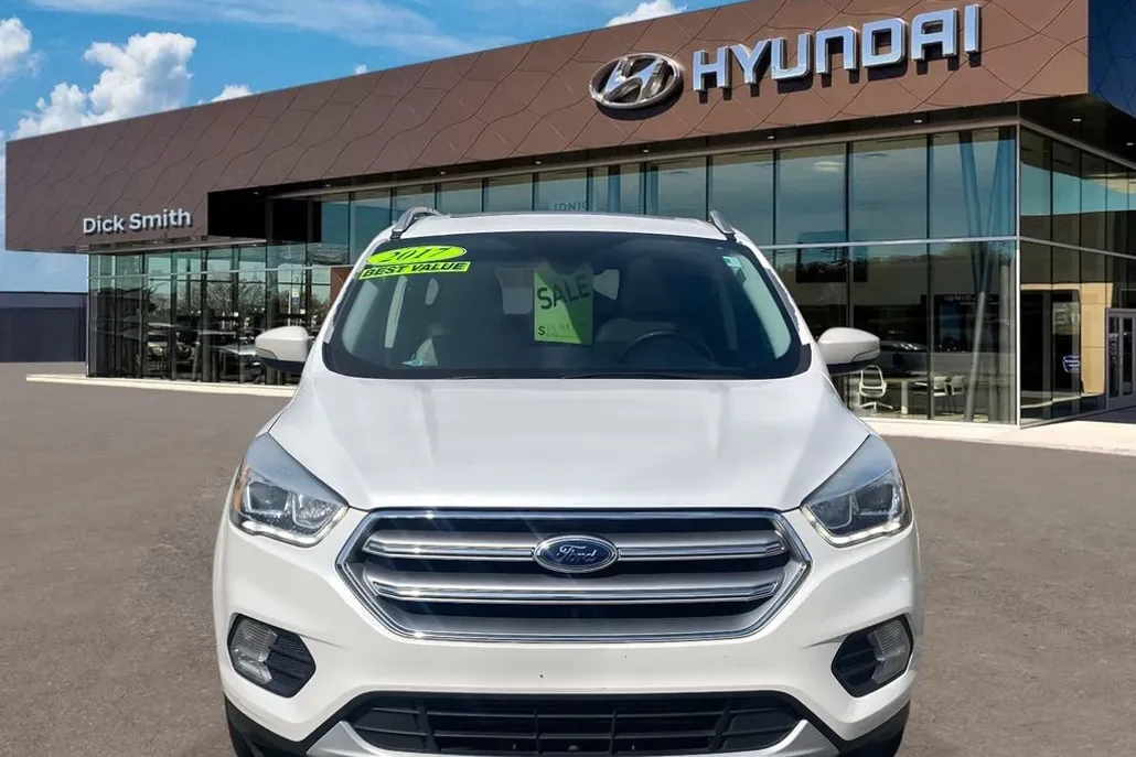 2017 Ford Escape Titanium photo 1