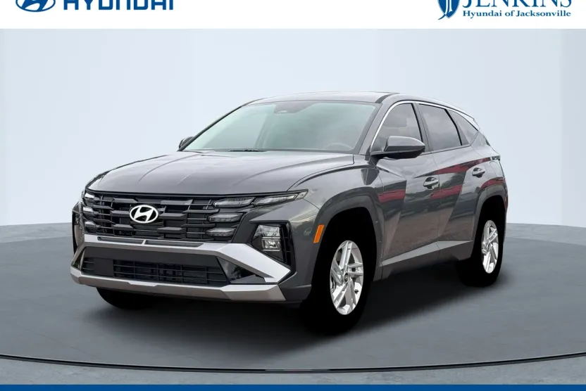 2026 Hyundai Tucson SE photo 1
