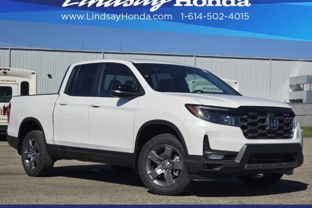 2025 Honda Ridgeline TrailSport photo 1