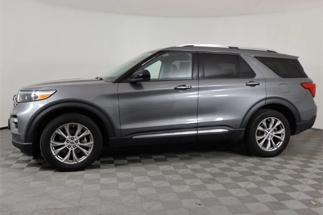2023 Ford Explorer Limited photo 1