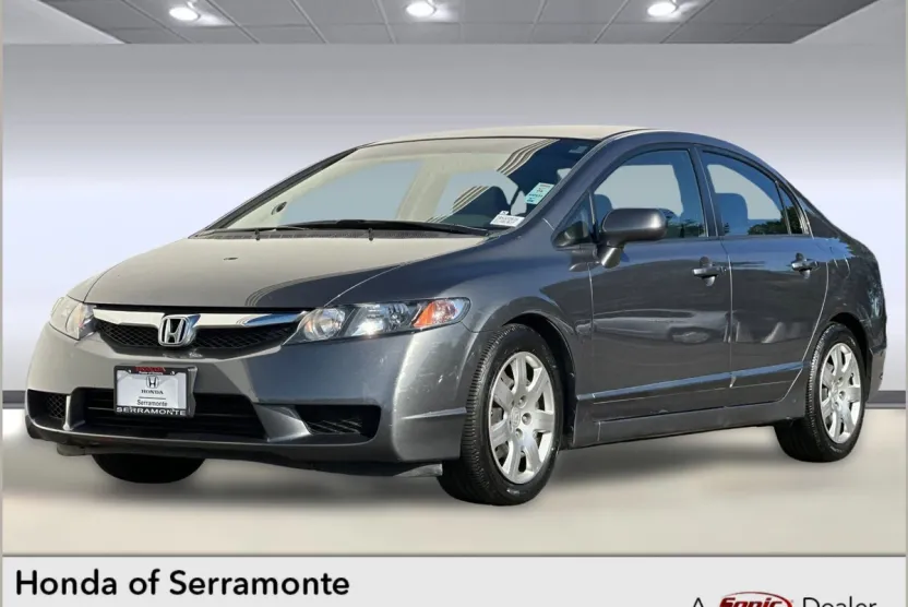 2011 Honda Civic LX photo 1