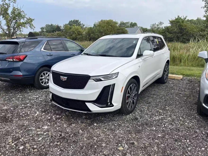 2022 Cadillac XT6 Sport photo 1