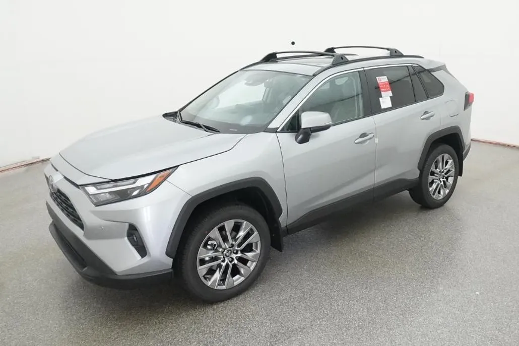 2025 Toyota RAV4 XLE Premium photo 1