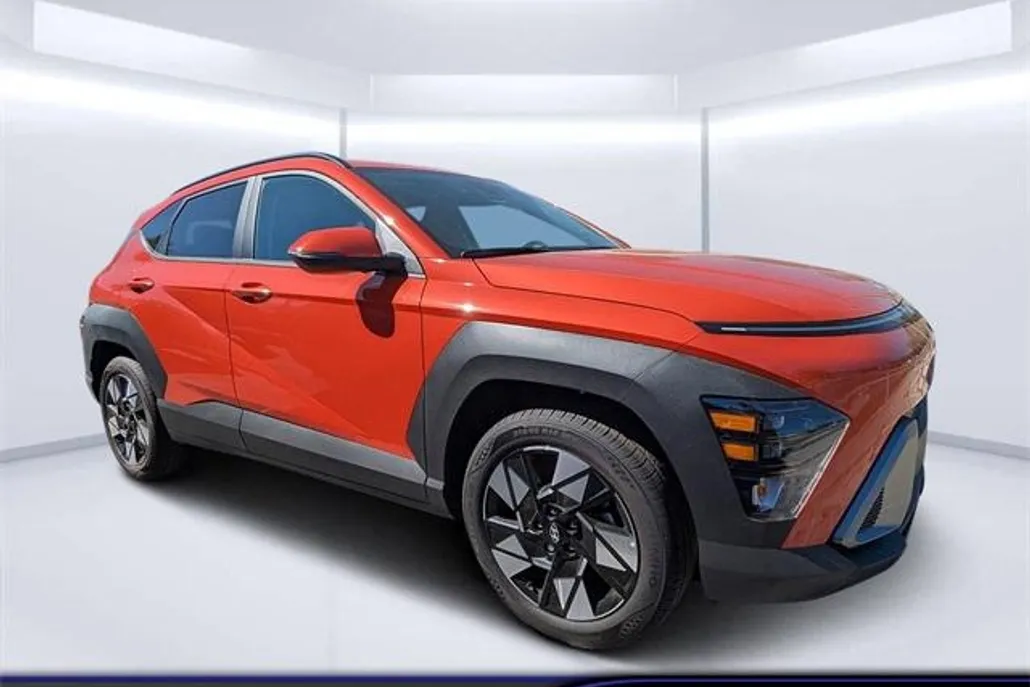 2025 Hyundai Kona SEL photo 1
