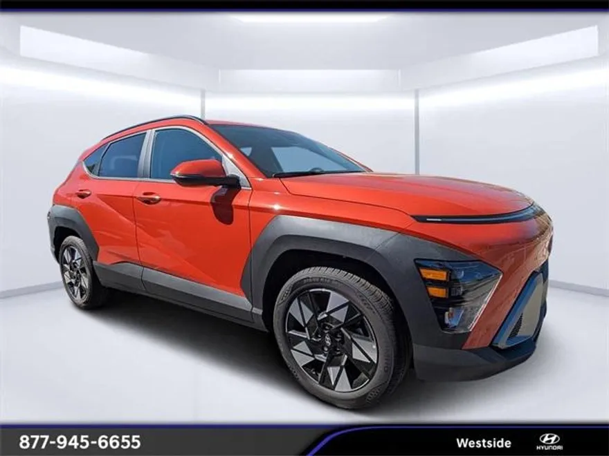 2025 Hyundai Kona SEL photo 1