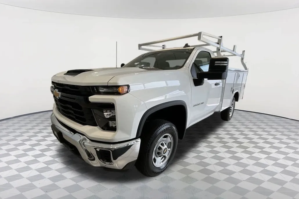 2024 Chevrolet Silverado 2500HD photo 1