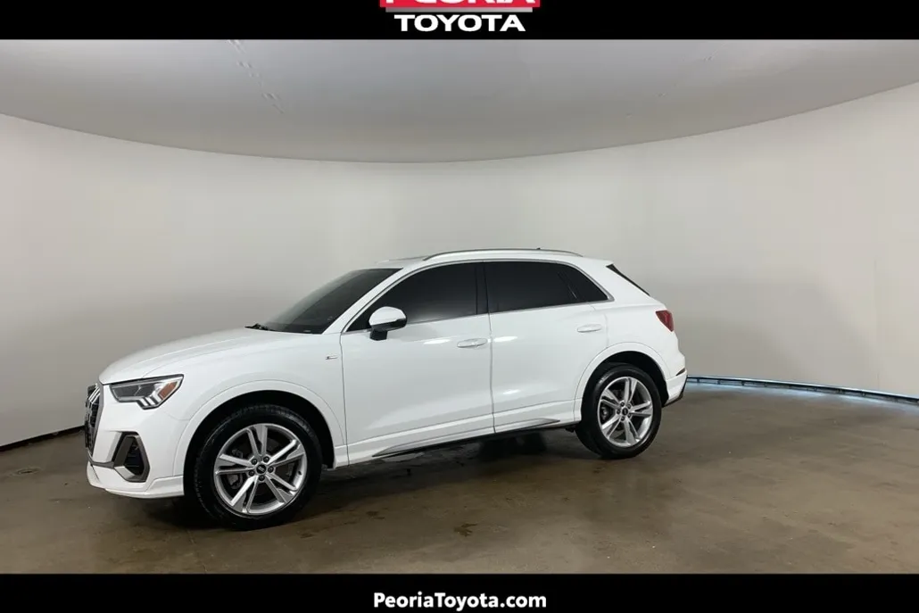 2021 Audi Q3 S line Premium Plus photo 1