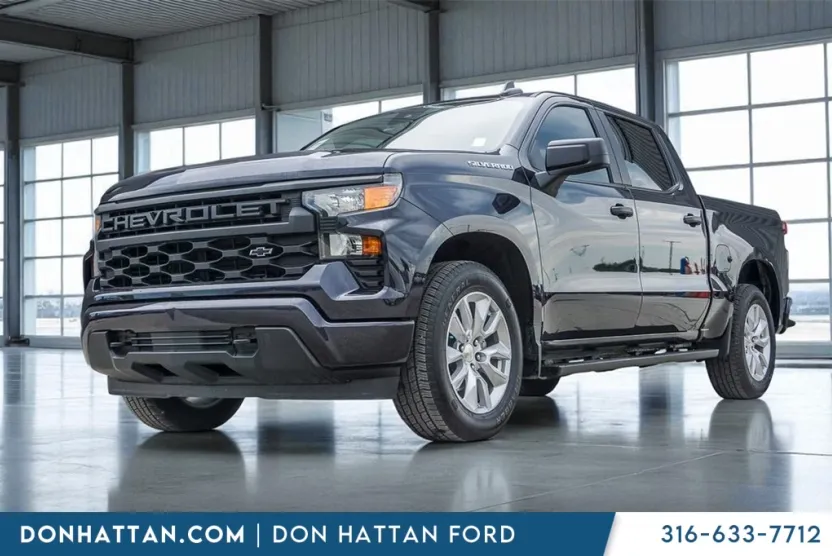 2022 Chevrolet Silverado 1500 Custom photo 1