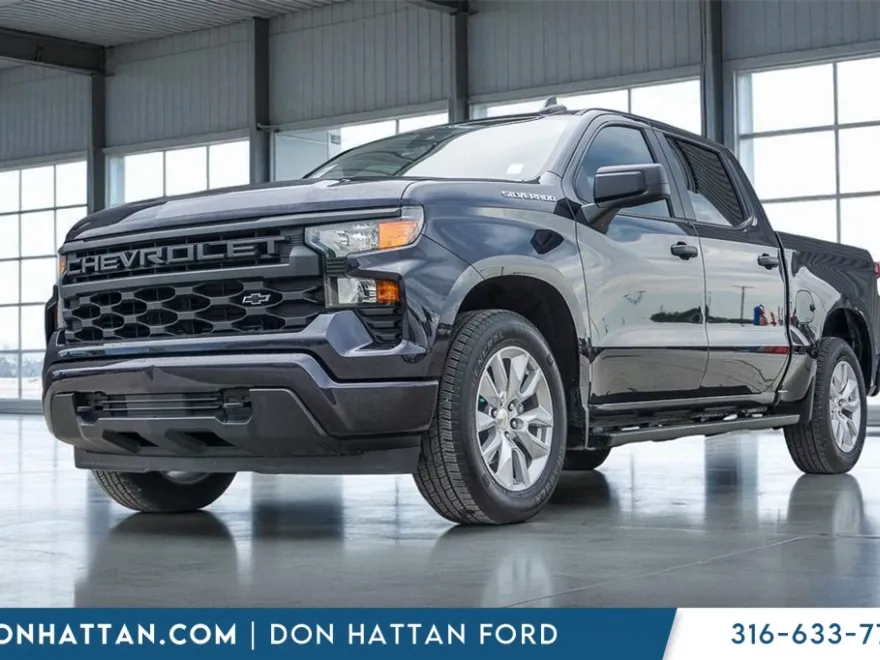 2022 Chevrolet Silverado 1500 Custom photo 1