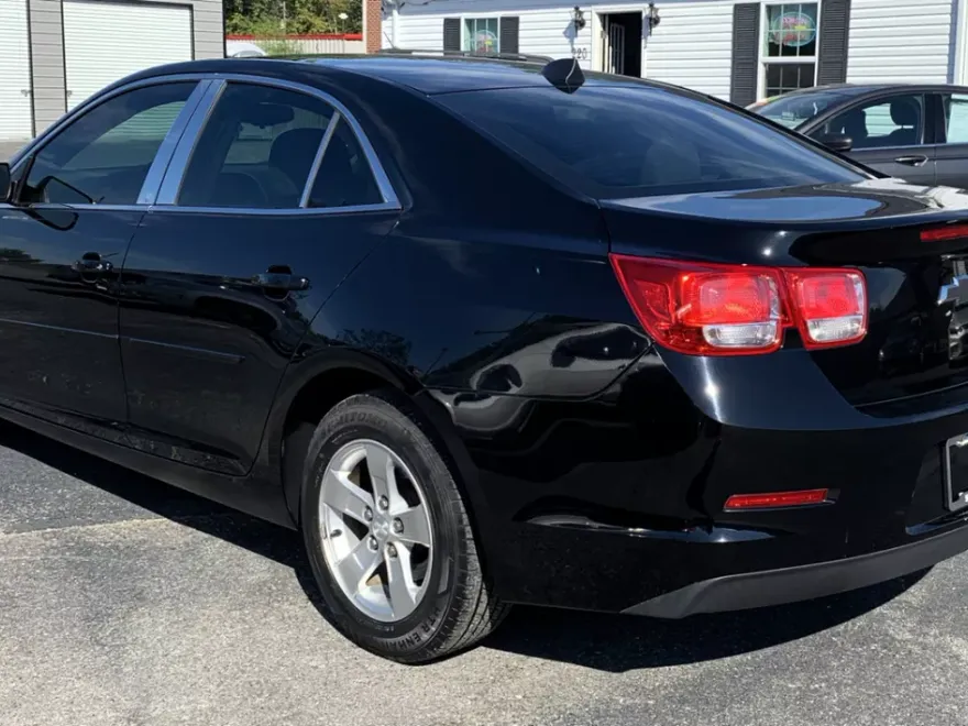 2013 Chevrolet Malibu LS photo 1