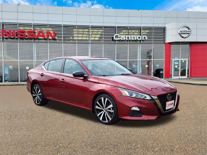 2022 Nissan Altima 2.5 SR photo 1
