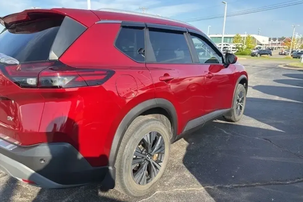 2023 Nissan Rogue SV photo 1