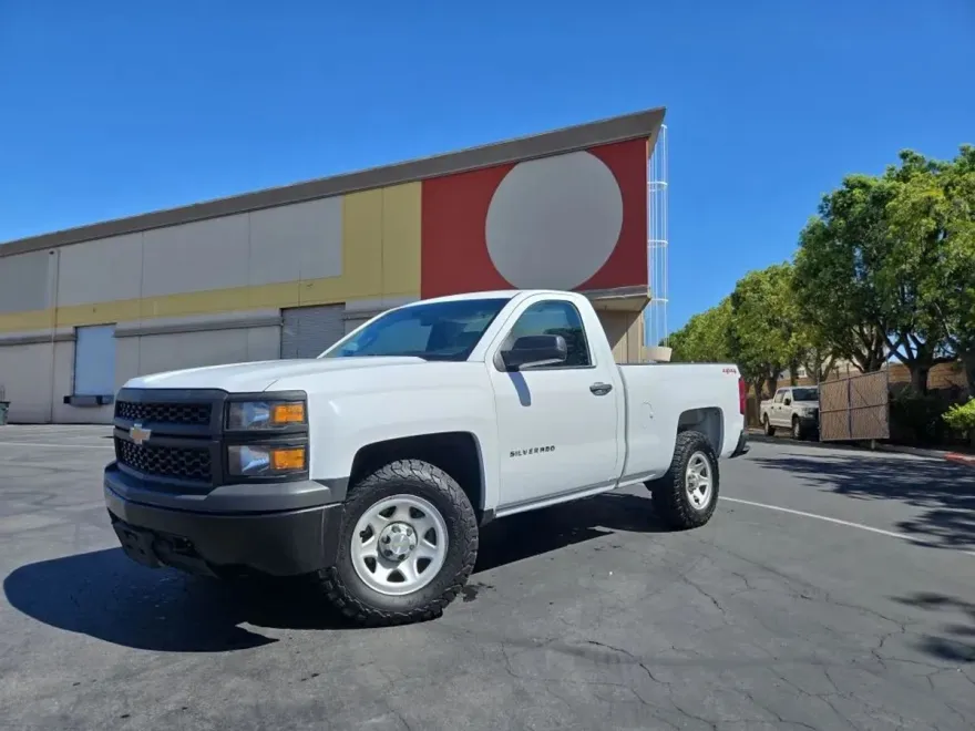 2015 Chevrolet Silverado 1500 LS photo 1