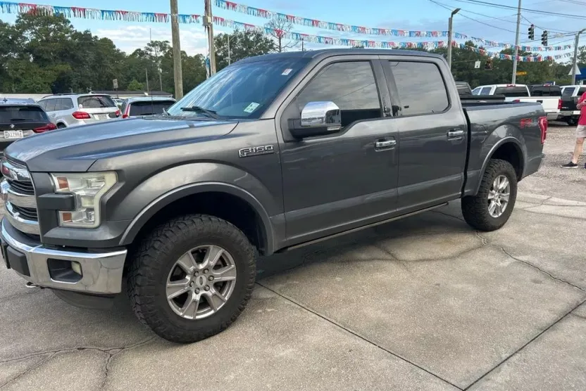 2015 Ford F-150 photo 1