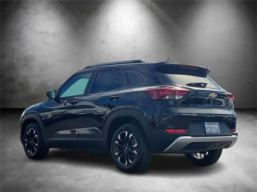 2023 Chevrolet Trailblazer LT photo 1
