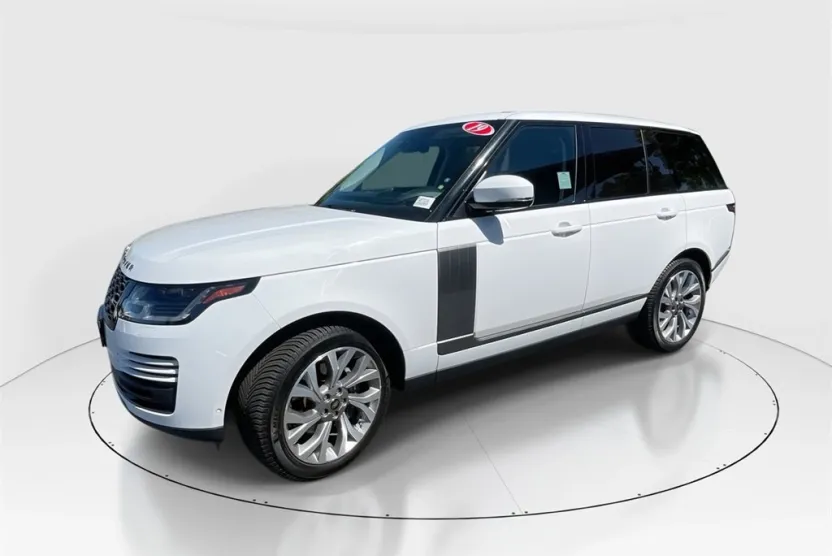 2019 Land Rover Range Rover HSE photo 1
