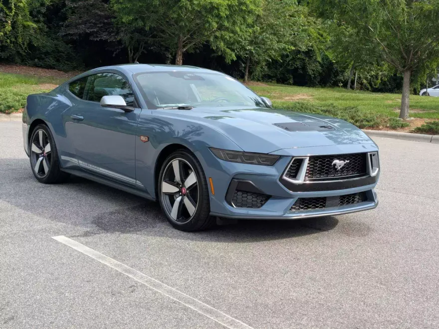 2025 Ford Mustang GT Premium photo 1