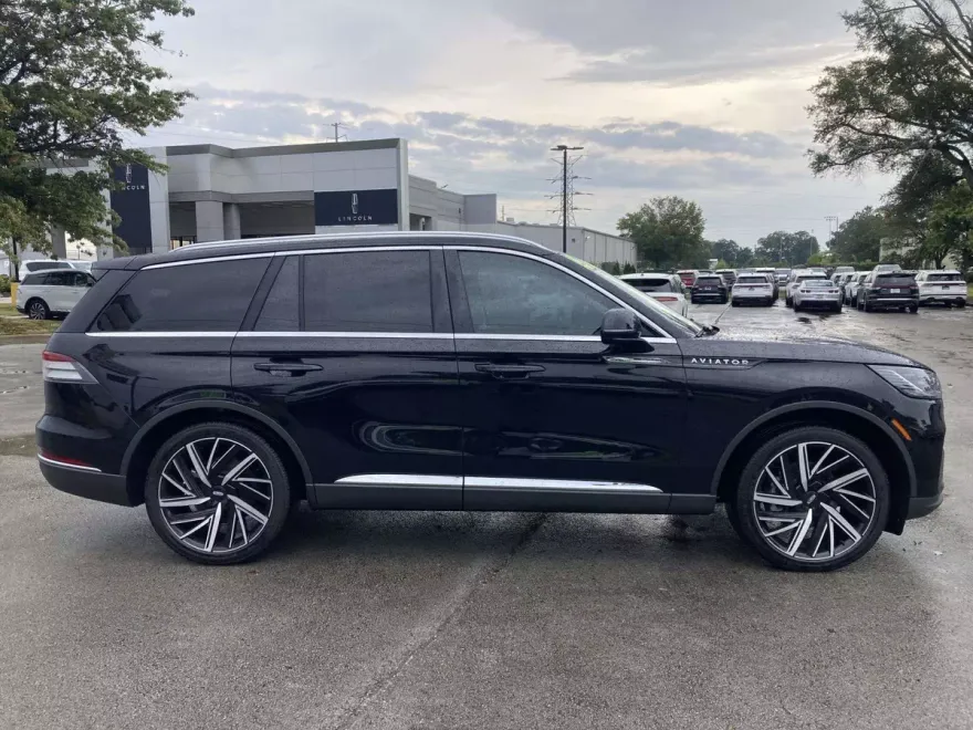 2025 Lincoln Aviator Reserve photo 1