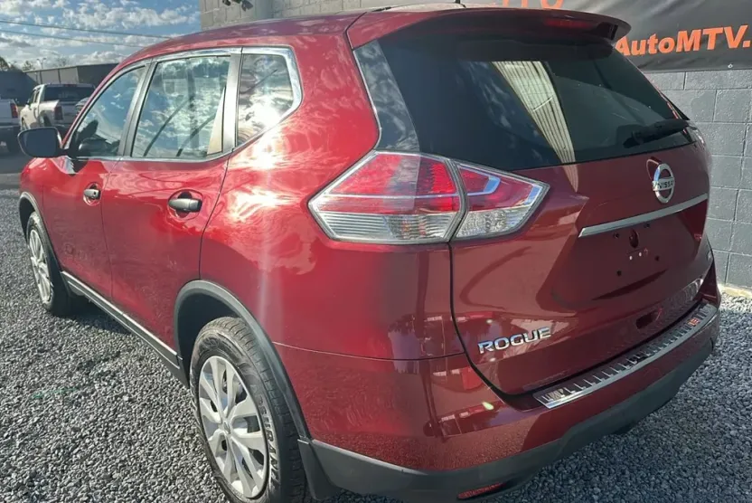 2016 Nissan Rogue photo 1