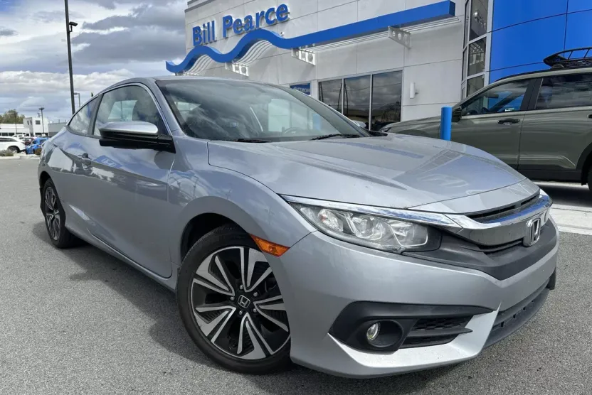 2017 Honda Civic EX-T photo 1