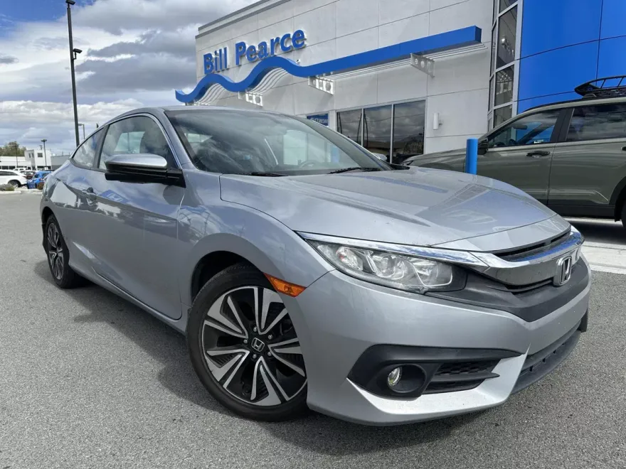2017 Honda Civic EX-T photo 1