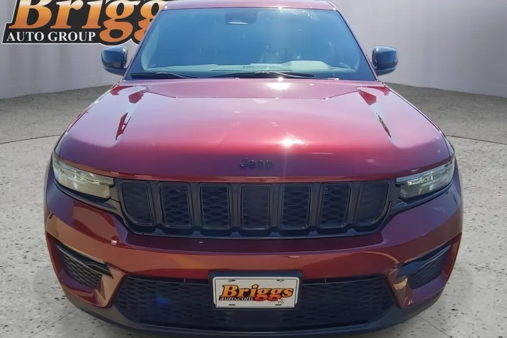 2024 Jeep Grand Cherokee Limited photo 1