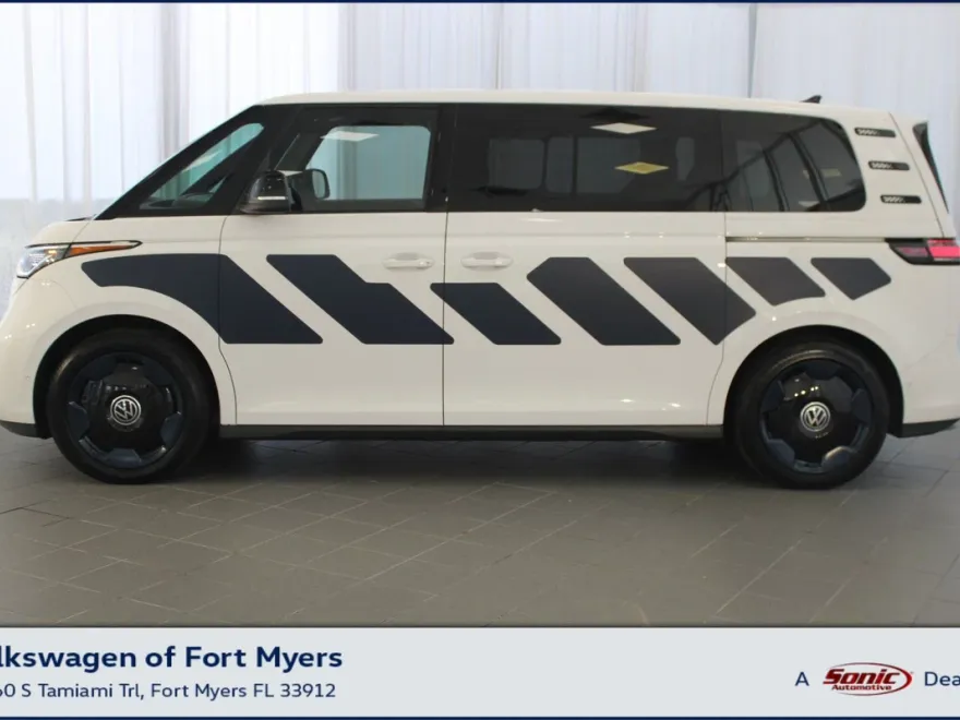 2025 Volkswagen ID. Buzz Pro S photo 1