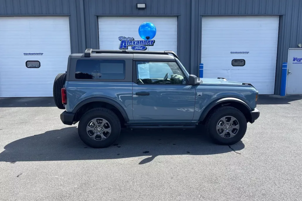 2022 Ford Bronco Outer Banks photo 1