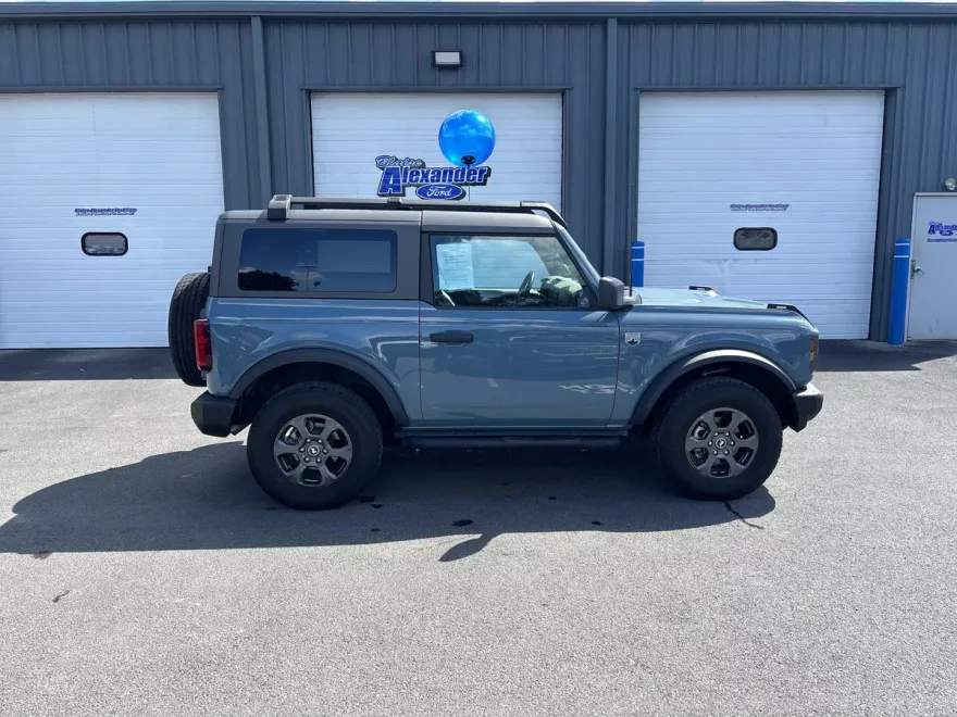 2022 Ford Bronco Outer Banks photo 1