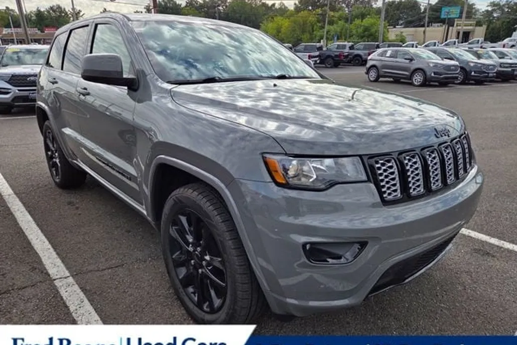2020 Jeep Grand Cherokee Altitude photo 1