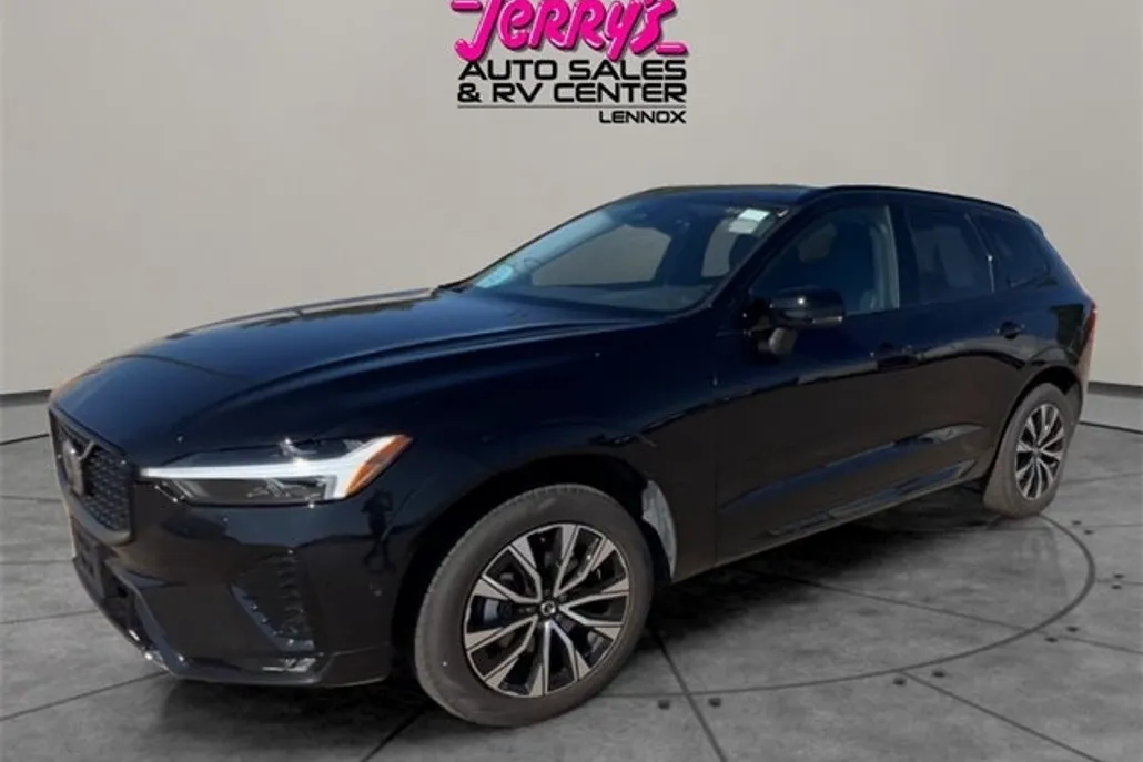 2025 Volvo XC60 B5 Plus photo 1