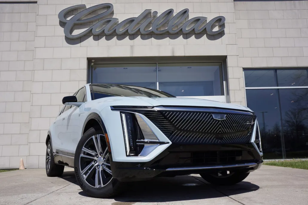 2025 Cadillac Lyriq Sport photo 1