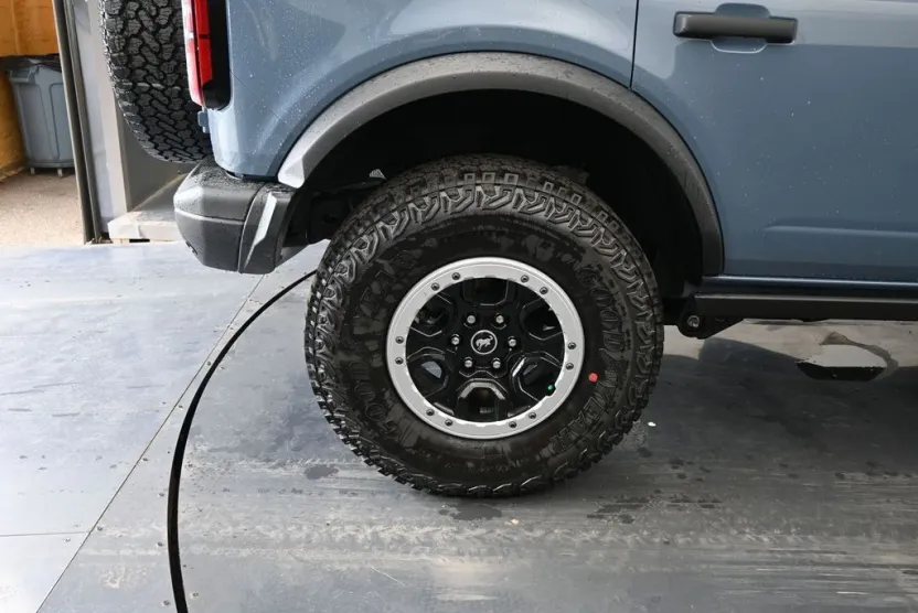 2025 Ford Bronco Badlands photo 1
