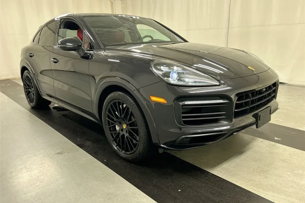 2021 Porsche Cayenne Coupe GTS photo 1
