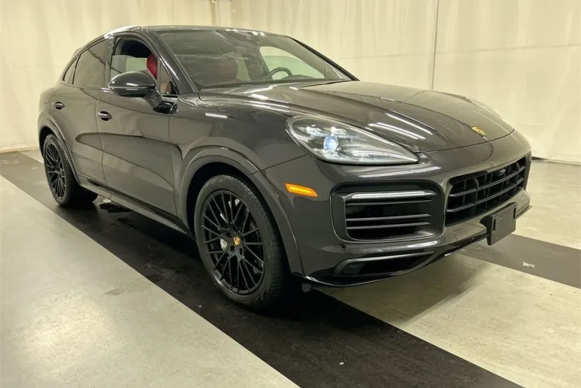 2021 Porsche Cayenne Coupe GTS photo 1