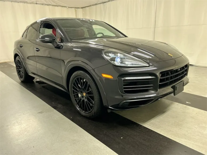 2021 Porsche Cayenne Coupe GTS photo 1
