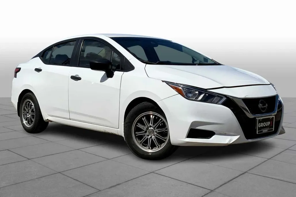 2021 Nissan Versa S photo 1
