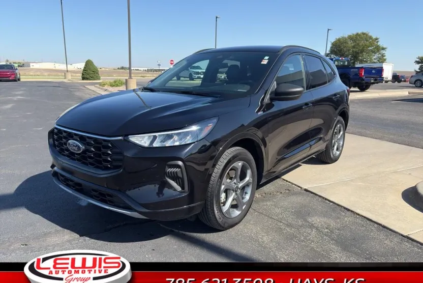 2024 Ford Escape ST-Line photo 1