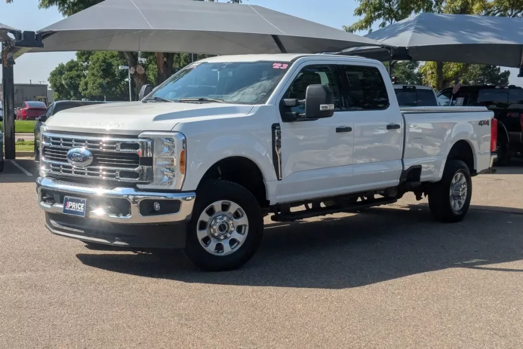 2023 Ford F-350 XLT photo 1