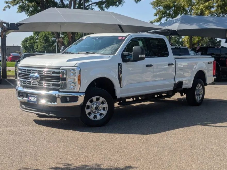 2023 Ford F-350 XLT photo 1