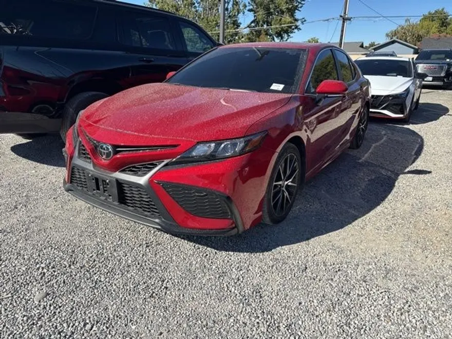 2024 Toyota Camry SE photo 1