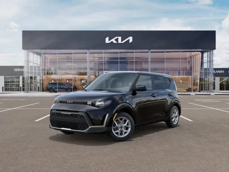2025 Kia Soul LX photo 1