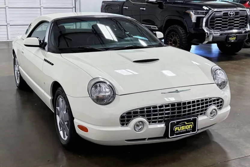 2003 Ford Thunderbird Deluxe photo 1