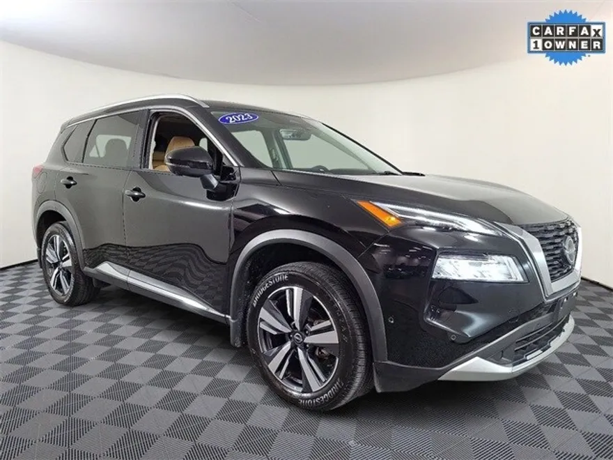 2023 Nissan Rogue Platinum photo 1