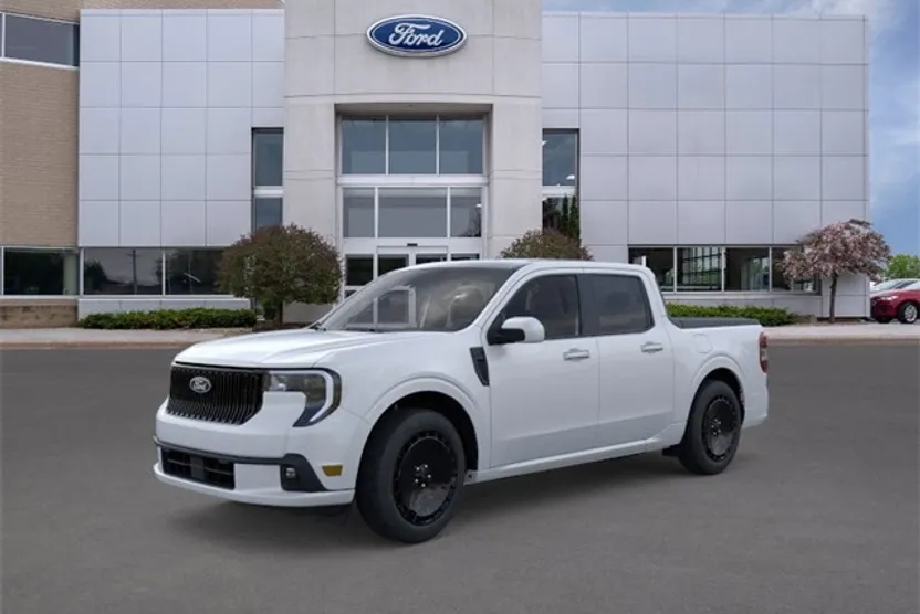 2025 Ford Maverick XLT photo 1