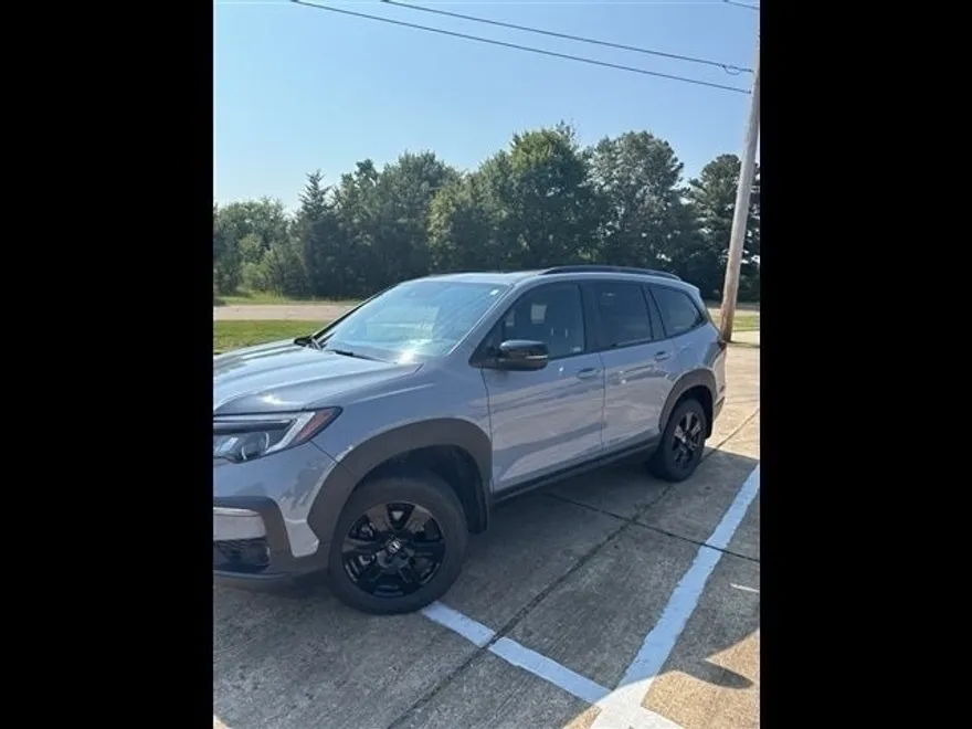 2022 Honda Pilot TrailSport photo 1