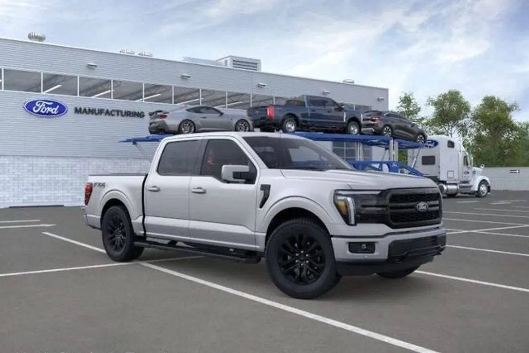 2025 Ford F-150 Lariat photo 1