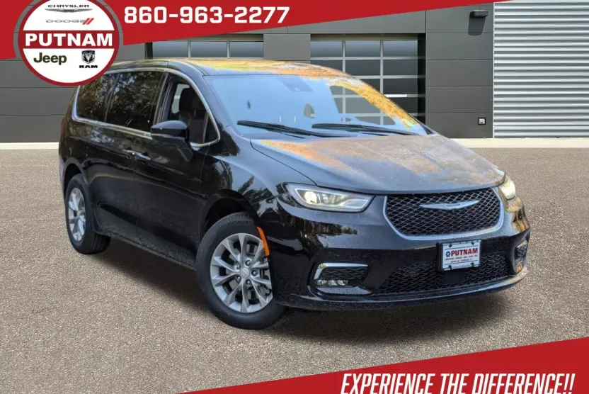2026 Chrysler Pacifica photo 1