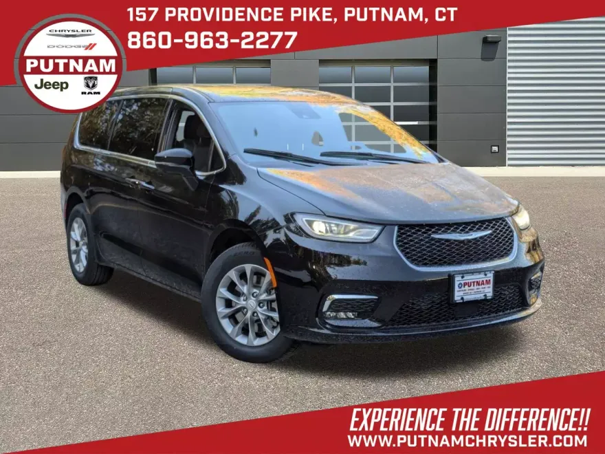 2026 Chrysler Pacifica photo 1